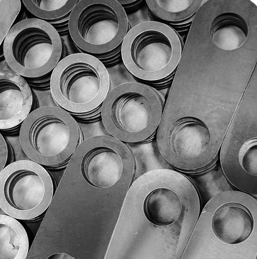 Pièce métallique découpée au laser par Oxymetal