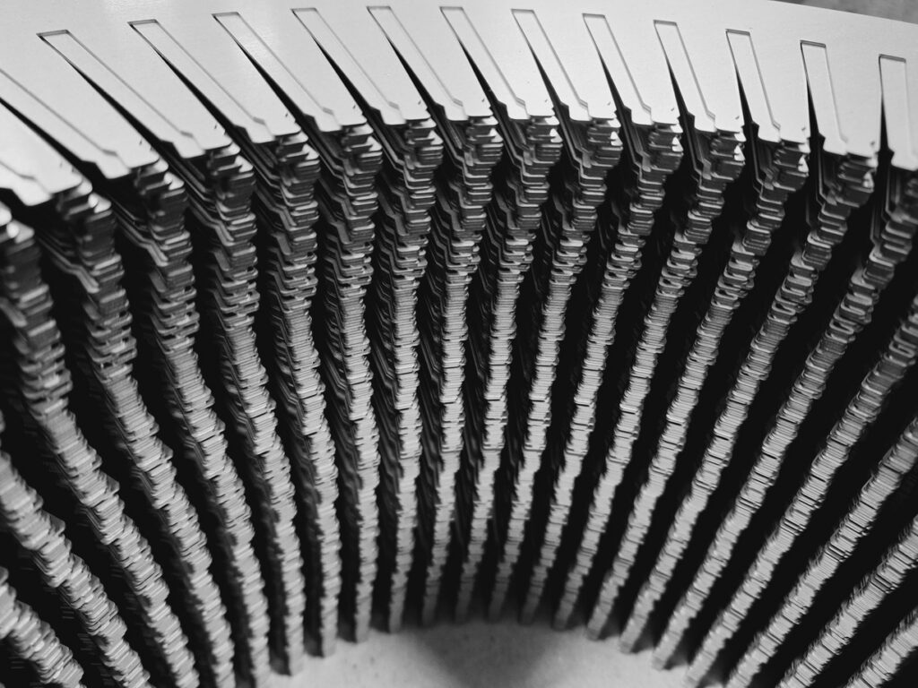 Pièce métallique découpée au laser par Oxymetal