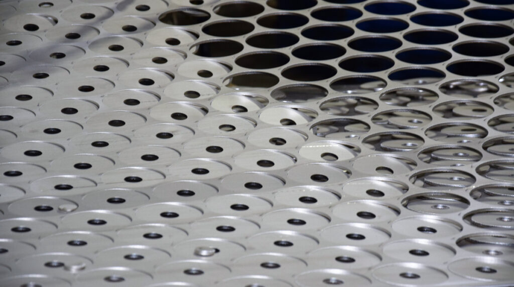 Pièce métallique découpée au laser par Oxymetal