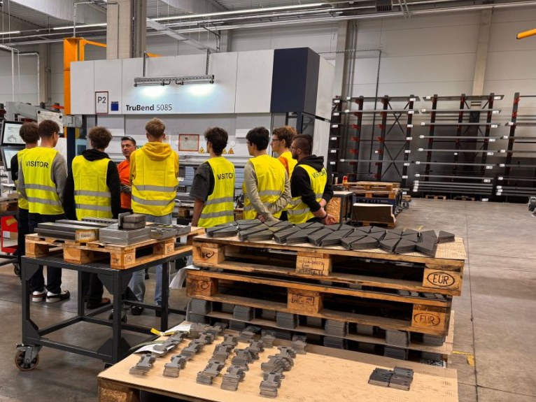 Visite du site Oxymetal de Pilsen par des étudiants de la ville